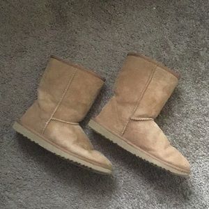 ORIGINAL Chestnut Uggs